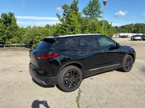 Used 2023 Chevrolet Blazer Premier w/ Enhanced Convenience Package AWD/4WD image 3