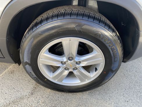 Used 2022 Chevrolet Trax LT FWD image 10