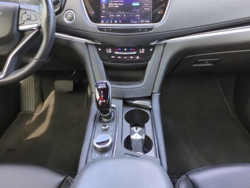 Used 2024 Cadillac XT6 Luxury AWD/4WD image 19