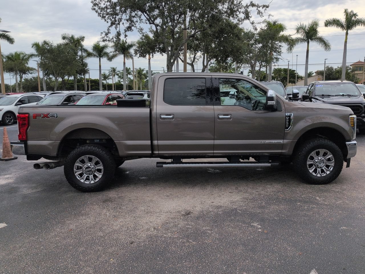 Used 2019 Ford F250 XLT w/ XLT Premium Package AWD/4WD image 3