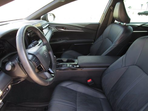 Used 2025 Toyota Camry XSE FWD image 13