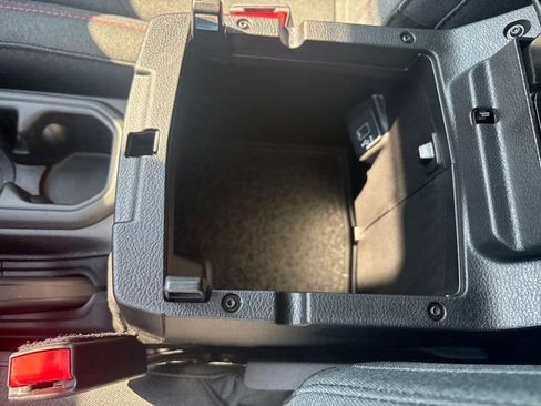 New 2025 Jeep Wrangler Rubicon w/ Convenience Group image 27