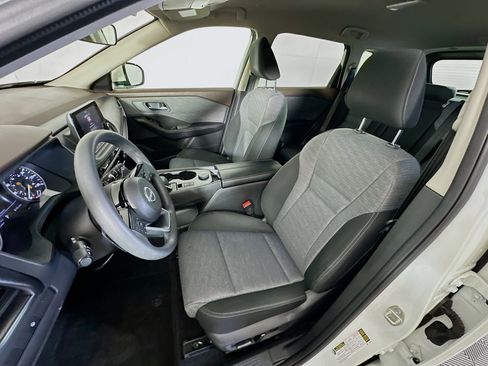 Used 2023 Nissan Rogue SV image 13