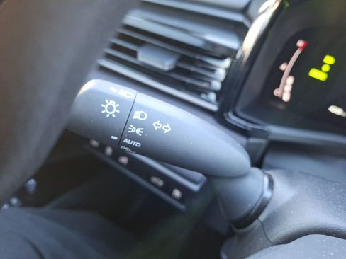 Used 2025 Toyota Camry LE image 23