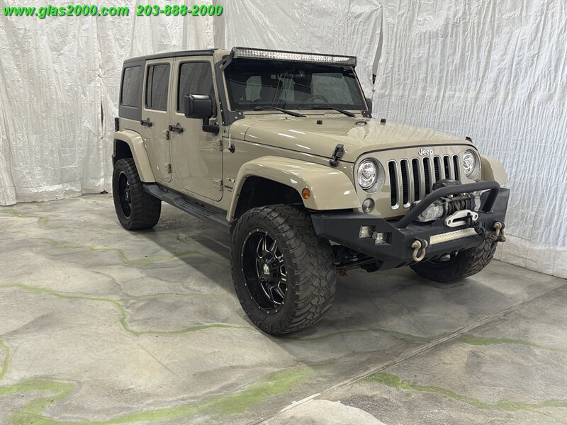 Used 2017 Jeep Wrangler Unlimited Sahara AWD/4WD image 2