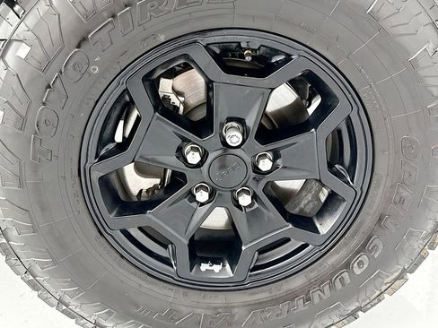 Used 2024 Jeep Wrangler Unlimited Rubicon AWD/4WD image 30