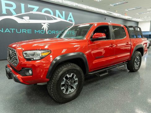 Used 2023 Toyota Tacoma TRD Off-Road w/ Advanced Technology Package image 2