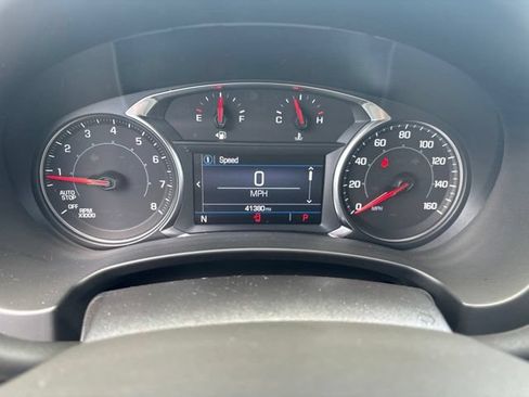 Used 2023 GMC Terrain SLE w/ Driver Convenience Package FWD image 4