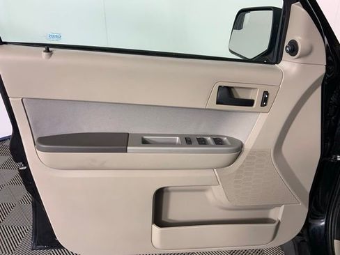 Used 2012 Ford Escape XLT AWD/4WD image 19
