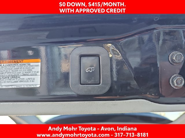 Used 2017 Toyota Sienna SE FWD image 29