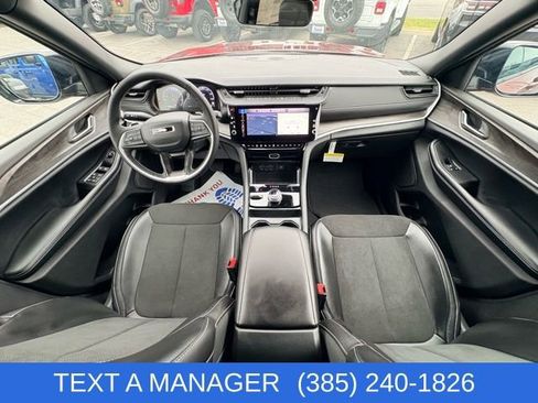 New 2026 Jeep Grand Cherokee Altitude image 12