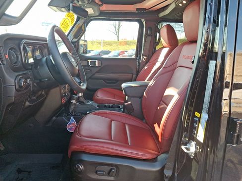 Certified 2024 Jeep Wrangler Unlimited Rubicon 392 image 12