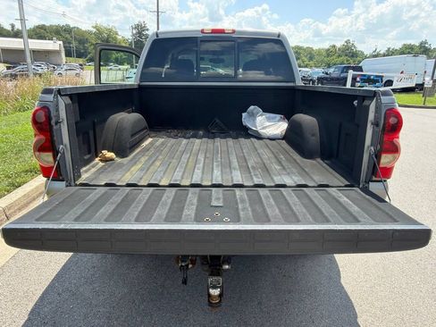 Used 2006 Chevrolet Silverado 1500 LT w/ Light Duty Power Package AWD/4WD image 8