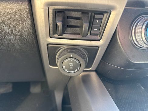 Used 2020 Ford F350 Platinum AWD/4WD image 18