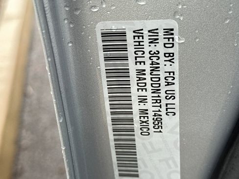 Used 2024 Jeep Compass Trailhawk image 34