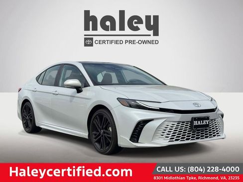 Used 2025 Toyota Camry XSE AWD/4WD image 1