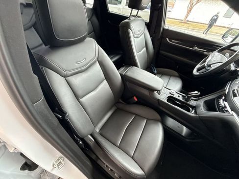 Certified 2025 Cadillac XT5 Premium Luxury image 28