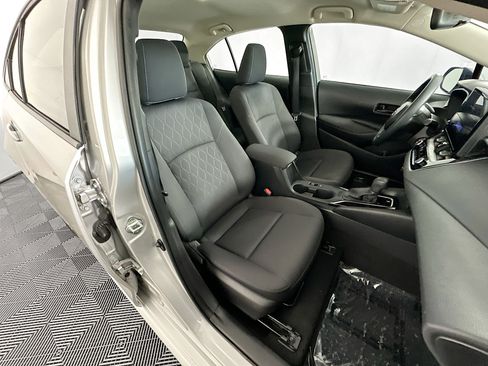Used 2024 Toyota Corolla LE FWD image 27