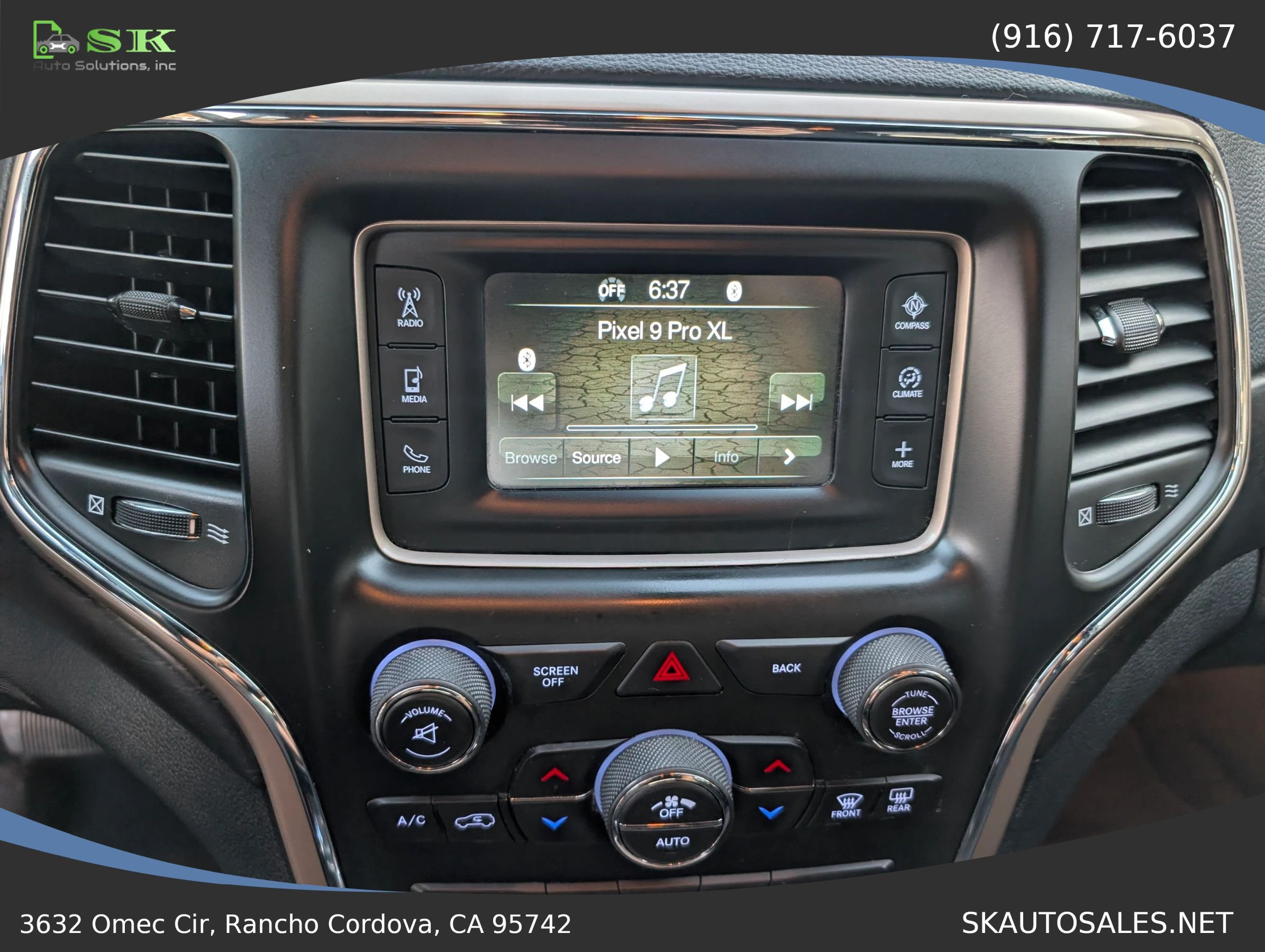 Used 2015 Jeep Grand Cherokee Laredo w/ Quick Order Package 23E AWD/4WD image 23