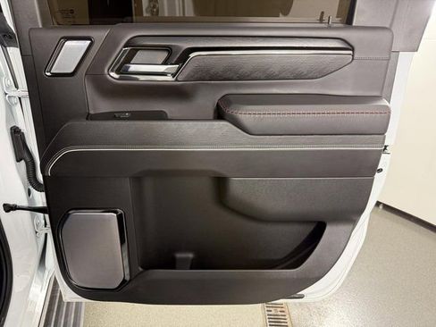 Used 2024 GMC Sierra 2500 AT4X image 21