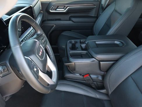 Used 2024 GMC Sierra 1500 SLT w/ X31 Off-Road Package image 14