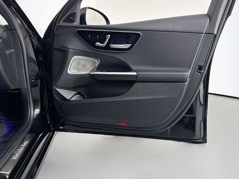 Used 2023 Mercedes-Benz C 300 Sedan image 24