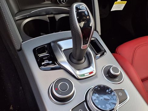New 2026 Alfa Romeo Stelvio Sprint w/ Convenience Package image 22