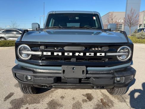 Used 2025 Ford Bronco Outer Banks image 2