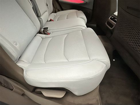 Certified 2026 Genesis GV70 2.5T Advanced image 15