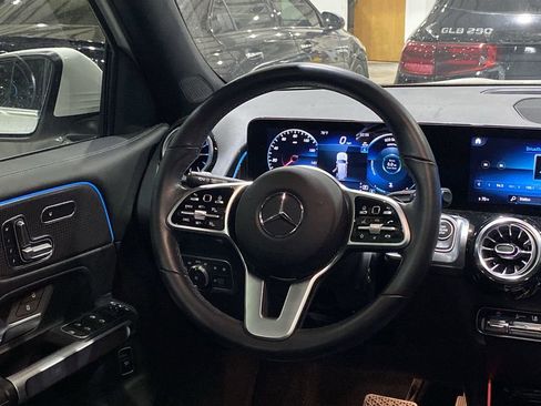 Certified 2023 Mercedes-Benz GLB 250 image 3