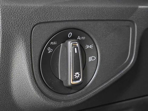 Used 2023 Volkswagen Atlas Cross Sport SE image 26