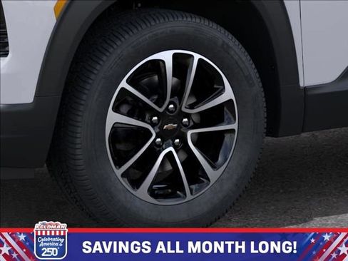 New 2026 Chevrolet TrailBlazer LT w/ Convenience Package FWD image 9