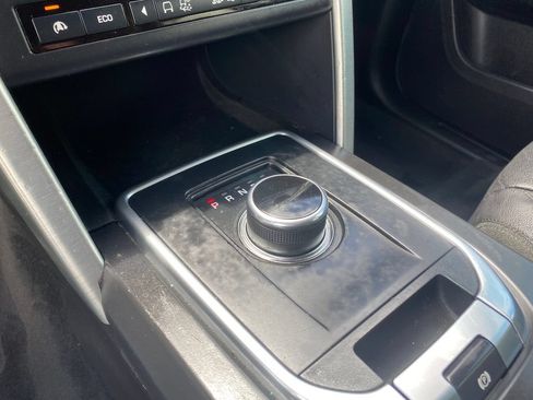 Used 2017 Land Rover Discovery Sport SE AWD/4WD image 17