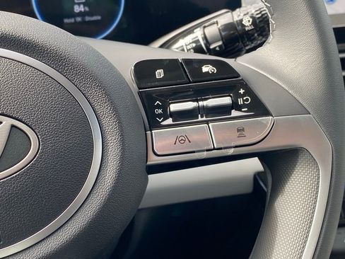 New 2026 Hyundai Elantra Limited FWD image 19