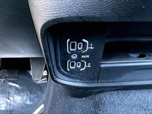 Used 2024 RAM 2500 Big Horn AWD/4WD image 17