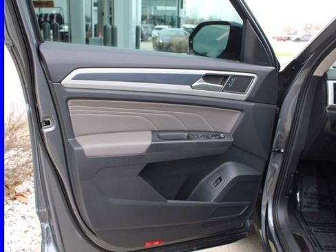 Used 2023 Volkswagen Atlas SEL R-Line image 20