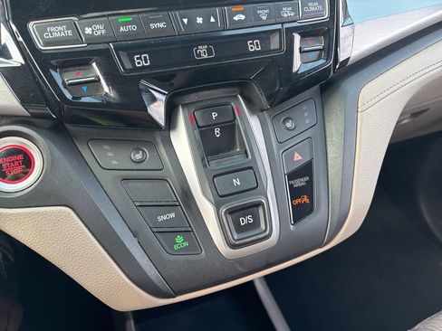 Used 2019 Honda Odyssey EX image 18