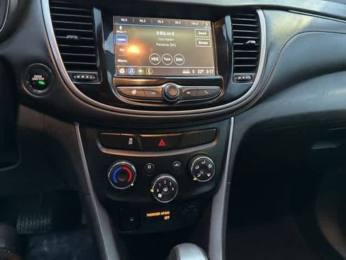 Used 2018 Chevrolet Trax LT w/ Sun & Sound Package image 7