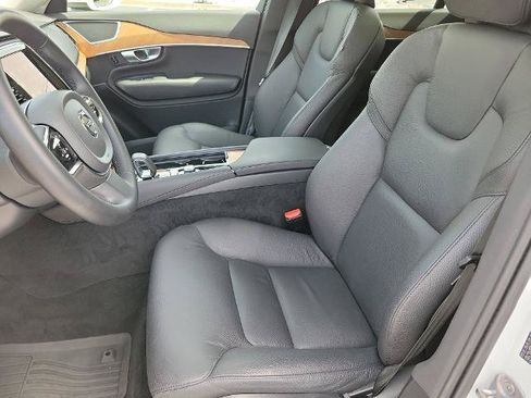 Used 2024 Volvo XC90 B5 Plus AWD/4WD image 13
