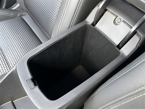 Certified 2025 Chevrolet Trax LT w/ LT Convenience Package image 20