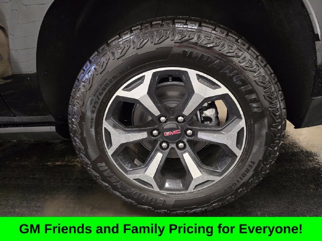 New 2026 GMC Yukon XL AT4 w/ AT4 Premium Package AWD/4WD image 13