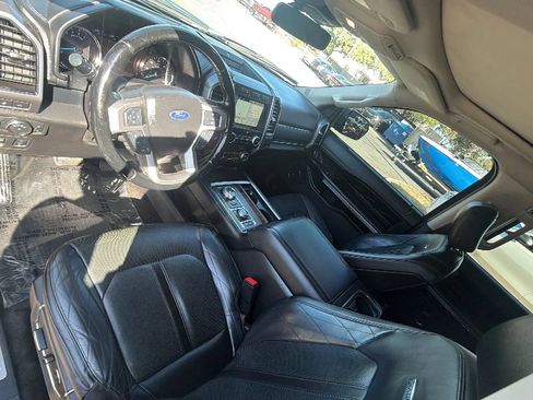 Used 2018 Ford Expedition Platinum AWD/4WD image 12
