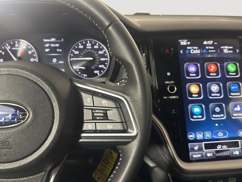 Used 2025 Subaru Outback Premium w/ Popular Package #1A image 9