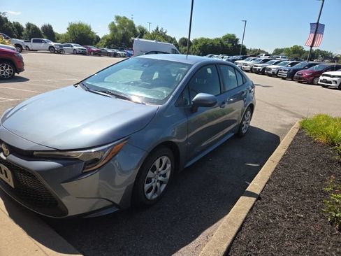 Used 2022 Toyota Corolla LE FWD image 5