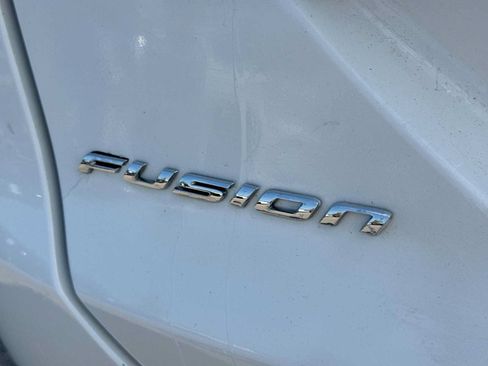 Used 2013 Ford Fusion SE FWD image 11