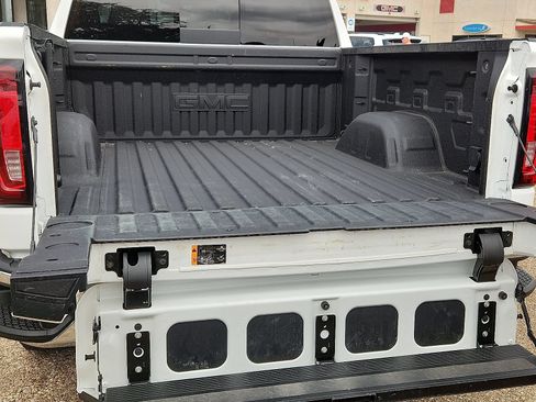 Used 2021 GMC Sierra 1500 SLT AWD/4WD image 11