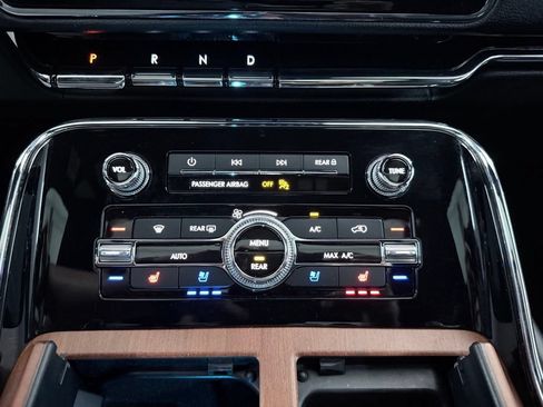 Used 2019 Lincoln Navigator Reserve AWD/4WD image 30