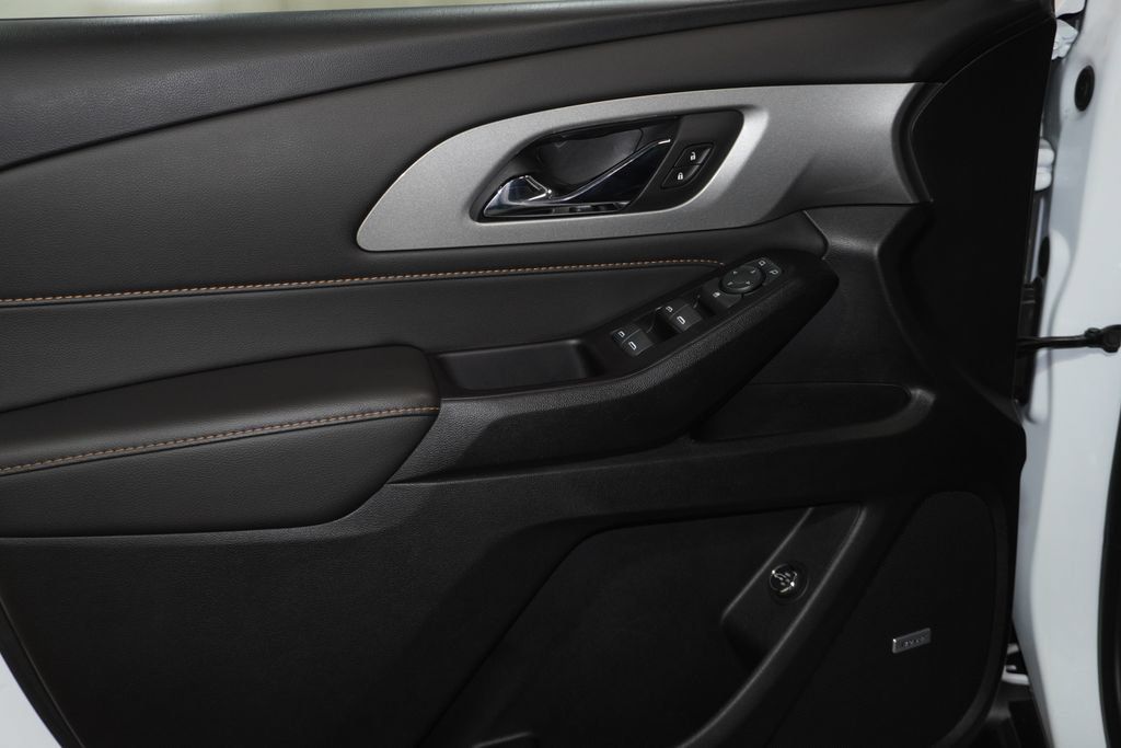 Used 2020 Chevrolet Traverse RS FWD image 24