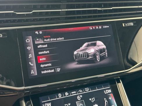 Used 2024 Audi Q7 3.0T Premium Plus AWD/4WD image 4