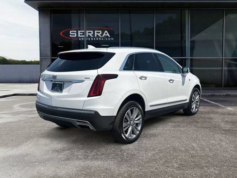 Certified 2024 Cadillac XT5 Premium Luxury w/ LPO, Floor Liner Package AWD/4WD image 5